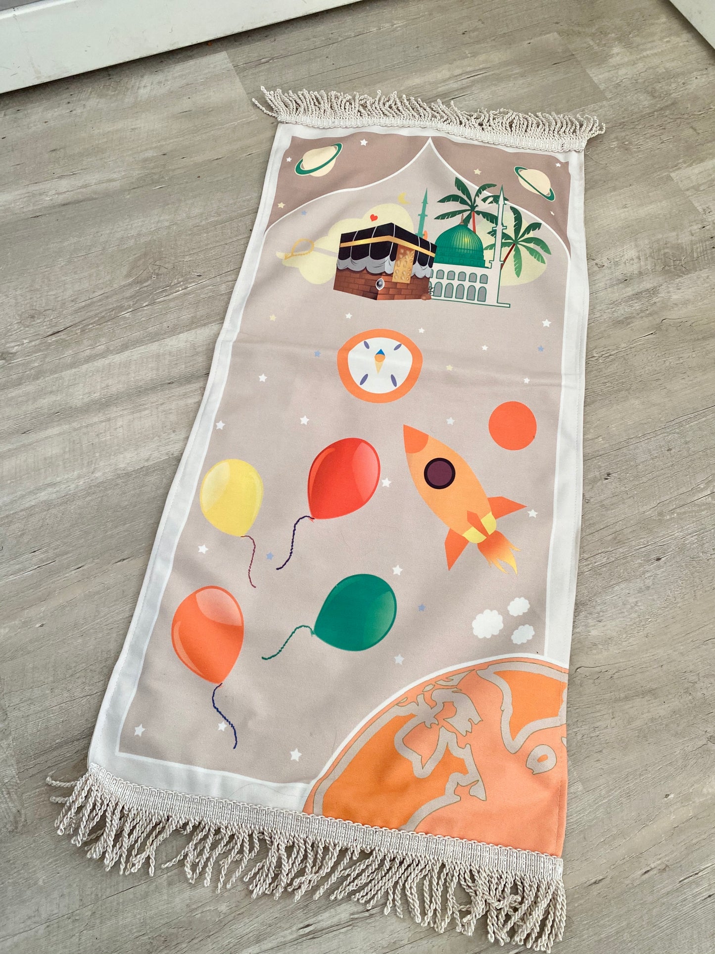 Tapis de prière personnalisé petite fusée, beige